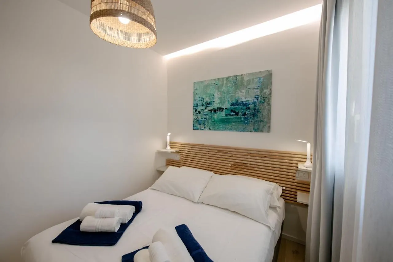 Case Vacanze Giulio Verne 拉古萨的码头